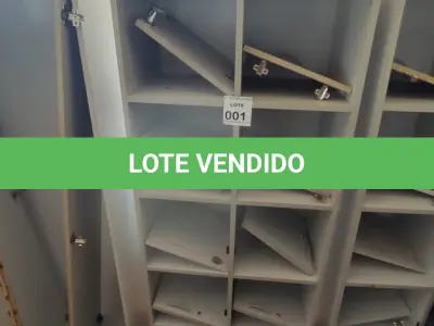 LOTE 001 - 01 ARMÁRIO ALTO PARA ESCRITÓRIO COM 10 PORTAS. (NO ESTADO) ATENÇÃO! FAZER A VISITAÇÃO ANTES DE ARREMATAR, NÃO SABEMOS SE FUNCIONA, LEILÃO NÃO TEM GARANTIA E NEM DEVOLUÇÃO, SUJEITO A POSSÍVEIS AVARIAS VISÍVEIS/OCULTAS E/OU AUSÊNCIA DE COMPONENTES.