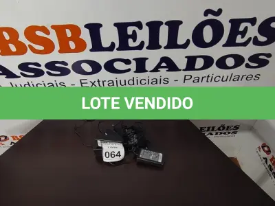 LOTE 064 - 05 FONTES PARA NOTEBOOKS VOLTAGENS DIVERSAS. (NO ESTADO) ATENÇÃO! FAZER A VISITAÇÃO ANTES DE ARREMATAR, NÃO SABEMOS SE FUNCIONA, LEILÃO NÃO TEM GARANTIA E NEM DEVOLUÇÃO, SUJEITO A POSSÍVEIS AVARIAS VISÍVEIS/OCULTAS E/OU AUSÊNCIA DE COMPONENTES.