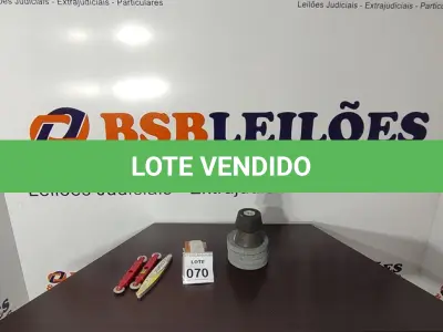 LOTE 070 - 04 REBOLOS REDONDO, 02 REBOLOS CÔNICO, 02 APLICADORES DE TELA E 02 PEDRAS DE AMOLAR. (NO ESTADO) ATENÇÃO! FAZER A VISITAÇÃO ANTES DE ARREMATAR, NÃO SABEMOS SE FUNCIONA, LEILÃO NÃO TEM GARANTIA E NEM DEVOLUÇÃO, SUJEITO A POSSÍVEIS AVARIAS VISÍVEIS/OCULTAS E/OU AUSÊNCIA DE COMPONENTES.