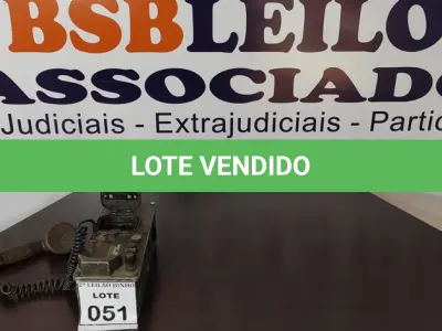 LOTE 051 - 01 TELEFONE ANTIGO. (NO ESTADO) ATENÇÃO! FAZER A VISITAÇÃO ANTES DE ARREMATAR, NÃO SABEMOS SE FUNCIONA, LEILÃO NÃO TEM GARANTIA E NEM DEVOLUÇÃO, SUJEITO A POSSÍVEIS AVARIAS VISÍVEIS/OCULTAS E/OU AUSÊNCIA DE COMPONENTES.