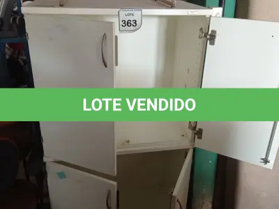 LOTE 363 - 02 ARMÁRIOS BAIXOS PRA ESCRITÓRIO 2 PORTAS CADA E 01 CADEIRA COM PÉS FIXOS. (NO ESTADO) ATENÇÃO! FAZER A VISITAÇÃO ANTES DE ARREMATAR, NÃO SABEMOS SE FUNCIONA. LEILÃO NÃO TEM GARANTIA E NEM DEVOLUÇÃO, SUJEITO A POSSÍVEIS AVARIAS VISÍVEIS/OCULTAS E/OU AUSÊNCIA DE COMPONENTES.
