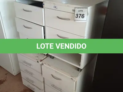 LOTE 376 - 04 GAVETEIROS COM 04 GAVETAS CADA SENDO 02 COM AVARIAS. (NO ESTADO) ATENÇÃO! FAZER A VISITAÇÃO ANTES DE ARREMATAR, NÃO SABEMOS SE FUNCIONA. LEILÃO NÃO TEM GARANTIA E NEM DEVOLUÇÃO, SUJEITO A POSSÍVEIS AVARIAS VISÍVEIS/OCULTAS E/OU AUSÊNCIA DE COMPONENTES.