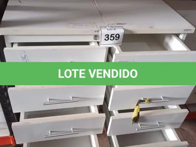 LOTE 359 - 02 GAVETEIROS COM 04 GAVETAS CADA. (NO ESTADO) ATENÇÃO! FAZER A VISITAÇÃO ANTES DE ARREMATAR, NÃO SABEMOS SE FUNCIONA. LEILÃO NÃO TEM GARANTIA E NEM DEVOLUÇÃO, SUJEITO A POSSÍVEIS AVARIAS VISÍVEIS/OCULTAS E/OU AUSÊNCIA DE COMPONENTES.