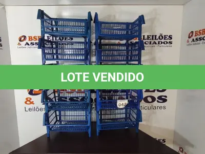 LOTE 042 - 10 CESTAS ORGANIZADORAS NA COR AZUL. (NO ESTADO) ATENÇÃO! FAZER A VISITAÇÃO ANTES DE ARREMATAR, NÃO SABEMOS SE FUNCIONA, LEILÃO NÃO TEM GARANTIA E NEM DEVOLUÇÃO, SUJEITO A POSSÍVEIS AVARIAS VISÍVEIS/OCULTAS E/OU AUSÊNCIA DE COMPONENTES.