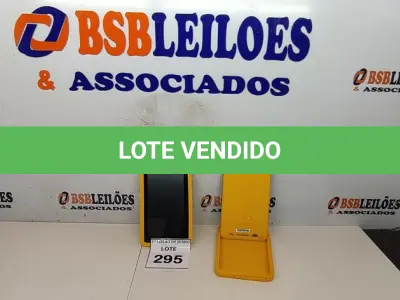 LOTE 295 - 02 TABLETS MARCA CCE. (NO ESTADO) ATENÇÃO! FAZER A VISITAÇÃO ANTES DE ARREMATAR, NÃO SABEMOS SE FUNCIONA, LEILÃO NÃO TEM GARANTIA E NEM DEVOLUÇÃO, SUJEITO A POSSÍVEIS AVARIAS VISÍVEIS/OCULTAS E/OU AUSÊNCIA DE COMPONENTES.