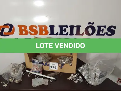 LOTE 179 - 01 LOTE COM GRANDE QUANTIDADE DE SUSPENSÓRIOS E FIXADORES DIVERSOS. (NO ESTADO) ATENÇÃO! FAZER A VISITAÇÃO ANTES DE ARREMATAR, NÃO SABEMOS SE FUNCIONA, LEILÃO NÃO TEM GARANTIA E NEM DEVOLUÇÃO, SUJEITO A POSSÍVEIS AVARIAS VISÍVEIS/OCULTAS E/OU AUSÊNCIA DE COMPONENTES.