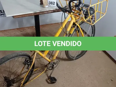 LOTE 362 - 01 BICICLETA CARGUEIRA COM AVARIAS. (NO ESTADO) ATENÇÃO! FAZER A VISITAÇÃO ANTES DE ARREMATAR, NÃO SABEMOS SE FUNCIONA. LEILÃO NÃO TEM GARANTIA E NEM DEVOLUÇÃO, SUJEITO A POSSÍVEIS AVARIAS VISÍVEIS/OCULTAS E/OU AUSÊNCIA DE COMPONENTES.