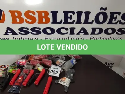 LOTE 082 - 01 LOTE COM VÁRIOS ROLOS DE PINTURA DE TAMANHOS DIVERSOS, 01 PASSADOR DE FIO E 01 ALICATE UNIVERSAL. (NO ESTADO) ATENÇÃO! FAZER A VISITAÇÃO ANTES DE ARREMATAR, NÃO SABEMOS SE FUNCIONA, LEILÃO NÃO TEM GARANTIA E NEM DEVOLUÇÃO, SUJEITO A POSSÍVEIS AVARIAS VISÍVEIS/OCULTAS E/OU AUSÊNCIA DE COMPONENTES.