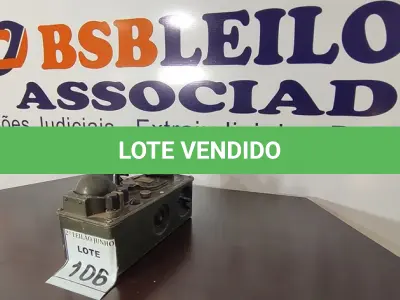 LOTE 106 - 01 TELEFONE ANTIGO. (NO ESTADO) ATENÇÃO! FAZER A VISITAÇÃO ANTES DE ARREMATAR, NÃO SABEMOS SE FUNCIONA, LEILÃO NÃO TEM GARANTIA E NEM DEVOLUÇÃO, SUJEITO A POSSÍVEIS AVARIAS VISÍVEIS/OCULTAS E/OU AUSÊNCIA DE COMPONENTES.