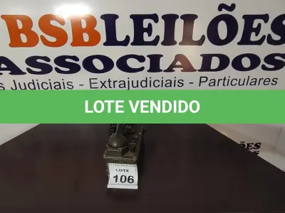 LOTE 106 - 01 TELEFONE ANTIGO. (NO ESTADO) ATENÇÃO! FAZER A VISITAÇÃO ANTES DE ARREMATAR, NÃO SABEMOS SE FUNCIONA, LEILÃO NÃO TEM GARANTIA E NEM DEVOLUÇÃO, SUJEITO A POSSÍVEIS AVARIAS VISÍVEIS/OCULTAS E/OU AUSÊNCIA DE COMPONENTES.
