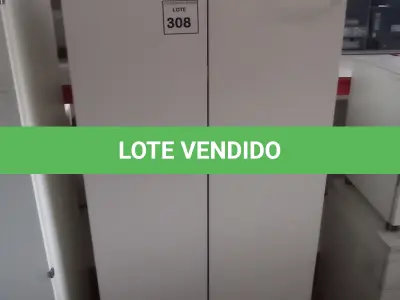 LOTE 308 - 01 ARMÁRIO ALTO PRA ESCRITÓRIO COM 2 PORTAS E 2 COMPARTIMENTOS. (NO ESTADO) ATENÇÃO! FAZER A VISITAÇÃO ANTES DE ARREMATAR, NÃO SABEMOS SE FUNCIONA, LEILÃO NÃO TEM GARANTIA E NEM DEVOLUÇÃO, SUJEITO A POSSÍVEIS AVARIAS VISÍVEIS/OCULTAS E/OU AUSÊNCIA DE COMPONENTES.