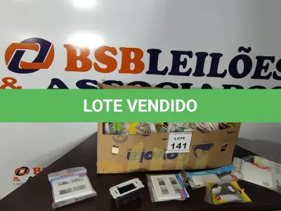 LOTE 141 - 01 LOTE DE ACABAMENTOS ELÉTRICOS VARIADOS. (NO ESTADO) ATENÇÃO! FAZER A VISITAÇÃO ANTES DE ARREMATAR, NÃO SABEMOS SE FUNCIONA, LEILÃO NÃO TEM GARANTIA E NEM DEVOLUÇÃO, SUJEITO A POSSÍVEIS AVARIAS VISÍVEIS/OCULTAS E/OU AUSÊNCIA DE COMPONENTES.