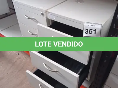 LOTE 351 - 02 GAVETEIROS COM 03 GAVETAS CADA. (NO ESTADO) ATENÇÃO! FAZER A VISITAÇÃO ANTES DE ARREMATAR, NÃO SABEMOS SE FUNCIONA. LEILÃO NÃO TEM GARANTIA E NEM DEVOLUÇÃO, SUJEITO A POSSÍVEIS AVARIAS VISÍVEIS/OCULTAS E/OU AUSÊNCIA DE COMPONENTES.