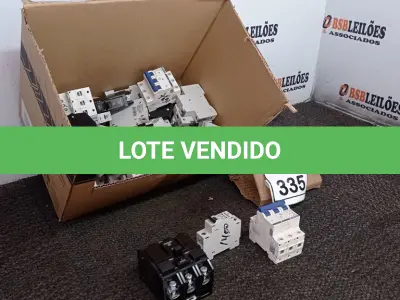 LOTE 335 - 01 LOTE COM VÁRIOS DISJUNTORES MODELOS E TAMANHOS DIVERSOS. (NO ESTADO) ATENÇÃO! FAZER A VISITAÇÃO ANTES DE ARREMATAR, NÃO SABEMOS SE FUNCIONA, LEILÃO NÃO TEM GARANTIA E NEM DEVOLUÇÃO, SUJEITO A POSSÍVEIS AVARIAS VISÍVEIS/OCULTAS E/OU AUSÊNCIA DE COMPONENTES.