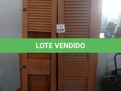 LOTE 659 - 01 ARMÁRIO EM MADEIRA DESMONTADO INCOMPLETO.  (NO ESTADO) ATENÇÃO! FAZER A VISITAÇÃO ANTES DE ARREMATAR, NÃO SABEMOS SE FUNCIONA, LEILÃO NÃO TEM GARANTIA E NEM DEVOLUÇÃO, SUJEITO A POSSÍVEIS AVARIAS VISÍVEIS/OCULTAS E/OU AUSÊNCIA DE COMPONENTES.