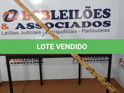 LOTE 452 - 05 VARAS DE BAMBO. (NO ESTADO) ATENÇÃO! FAZER A VISITAÇÃO ANTES DE ARREMATAR, NÃO SABEMOS SE FUNCIONA, LEILÃO NÃO TEM GARANTIA E NEM DEVOLUÇÃO, SUJEITO A POSSÍVEIS AVARIAS VISÍVEIS/OCULTAS E/OU AUSÊNCIA DE COMPONENTES.
