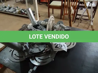 LOTE 291 - 01 LOTE COM VÁRIOS SUPORTES PARA PROJETORES. (NO ESTADO) ATENÇÃO! FAZER A VISITAÇÃO ANTES DE ARREMATAR, NÃO SABEMOS SE FUNCIONA, LEILÃO NÃO TEM GARANTIA E NEM DEVOLUÇÃO, SUJEITO A POSSÍVEIS AVARIAS VISÍVEIS/OCULTAS E/OU AUSÊNCIA DE COMPONENTES.