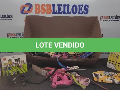 LOTE 523 - 01 LOTE COM DIVERSAS COLEIRAS E FOCINHEIRAS PARA CACHORROS. (NO ESTADO) ATENÇÃO! FAZER A VISITAÇÃO ANTES DE ARREMATAR, NÃO SABEMOS SE FUNCIONA, LEILÃO NÃO TEM GARANTIA E NEM DEVOLUÇÃO, SUJEITO A POSSÍVEIS AVARIAS VISÍVEIS/OCULTAS E/OU AUSÊNCIA DE COMPONENTES.