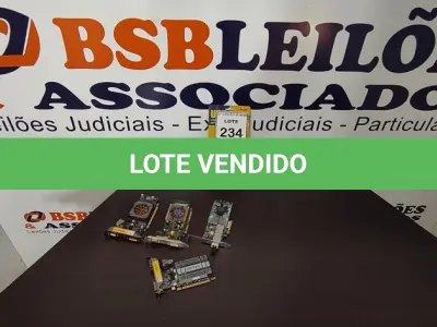 LOTE 234 - 04 PLACAS DE VÍDEO E 01 PLACA USB. (NO ESTADO) ATENÇÃO! FAZER A VISITAÇÃO ANTES DE ARREMATAR, NÃO SABEMOS SE FUNCIONA, LEILÃO NÃO TEM GARANTIA E NEM DEVOLUÇÃO, SUJEITO A POSSÍVEIS AVARIAS VISÍVEIS/OCULTAS E/OU AUSÊNCIA DE COMPONENTES.
