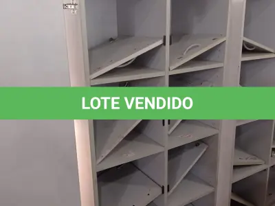 LOTE 395 - 01 ARMÁRIO ALTO PARA ESCRITÓRIO COM 10 PORTAS. (NO ESTADO) ATENÇÃO! FAZER A VISITAÇÃO ANTES DE ARREMATAR, NÃO SABEMOS SE FUNCIONA, LEILÃO NÃO TEM GARANTIA E NEM DEVOLUÇÃO, SUJEITO A POSSÍVEIS AVARIAS VISÍVEIS/OCULTAS E/OU AUSÊNCIA DE COMPONENTES.