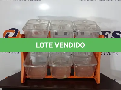 LOTE 377 - 01 ORGANIZADOR DE RAÇÃO COM 06 COMPARTIMENTOS. (NO ESTADO) ATENÇÃO! FAZER A VISITAÇÃO ANTES DE ARREMATAR, NÃO SABEMOS SE FUNCIONA, LEILÃO NÃO TEM GARANTIA E NEM DEVOLUÇÃO, SUJEITO A POSSÍVEIS AVARIAS VISÍVEIS/OCULTAS E/OU AUSÊNCIA DE COMPONENTES.