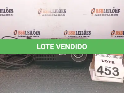 LOTE 453 - 01 PROJETOR MULTIMIDIA 220W MARCA BENQ. (NO ESTADO) ATENÇÃO! FAZER A VISITAÇÃO ANTES DE ARREMATAR, NÃO SABEMOS SE FUNCIONA, LEILÃO NÃO TEM GARANTIA E NEM DEVOLUÇÃO, SUJEITO A POSSÍVEIS AVARIAS VISÍVEIS/OCULTAS E/OU AUSÊNCIA DE COMPONENTES.