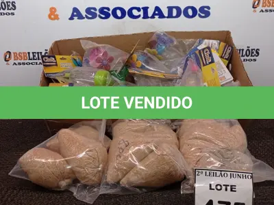 LOTE 475 - 01 LOTE COM GRANDE QUANTIDADE DE ALPISTES E BEBEDOUROS PARA AVES MODELOS DIVERSOS. (NO ESTADO) ATENÇÃO! FAZER A VISITAÇÃO ANTES DE ARREMATAR, NÃO SABEMOS SE FUNCIONA, LEILÃO NÃO TEM GARANTIA E NEM DEVOLUÇÃO, SUJEITO A POSSÍVEIS AVARIAS VISÍVEIS/OCULTAS E/OU AUSÊNCIA DE COMPONENTES.