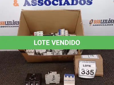 LOTE 335 - 01 LOTE COM VÁRIOS DISJUNTORES MODELOS E TAMANHOS DIVERSOS. (NO ESTADO) ATENÇÃO! FAZER A VISITAÇÃO ANTES DE ARREMATAR, NÃO SABEMOS SE FUNCIONA, LEILÃO NÃO TEM GARANTIA E NEM DEVOLUÇÃO, SUJEITO A POSSÍVEIS AVARIAS VISÍVEIS/OCULTAS E/OU AUSÊNCIA DE COMPONENTES.