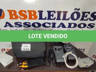 LOTE 232 - 01 CERTIFICADOR DE CABOS MARCA LANTEK 7G COM CASE. (NO ESTADO) ATENÇÃO! FAZER A VISITAÇÃO ANTES DE ARREMATAR, NÃO SABEMOS SE FUNCIONA, LEILÃO NÃO TEM GARANTIA E NEM DEVOLUÇÃO, SUJEITO A POSSÍVEIS AVARIAS VISÍVEIS/OCULTAS E/OU AUSÊNCIA DE COMPONENTES.