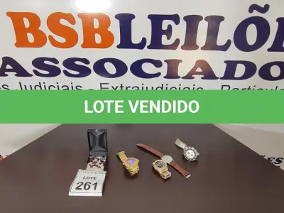 LOTE 261 - 04 RELÓGIOS DE PULSO DE MODELOS DIVERSOS E 01 CAIXA COM PEDRAS AMETISTA. (NO ESTADO) ATENÇÃO! FAZER A VISITAÇÃO ANTES DE ARREMATAR, NÃO SABEMOS SE FUNCIONA, LEILÃO NÃO TEM GARANTIA E NEM DEVOLUÇÃO, SUJEITO A POSSÍVEIS AVARIAS VISÍVEIS/OCULTAS E/OU AUSÊNCIA DE COMPONENTES.
