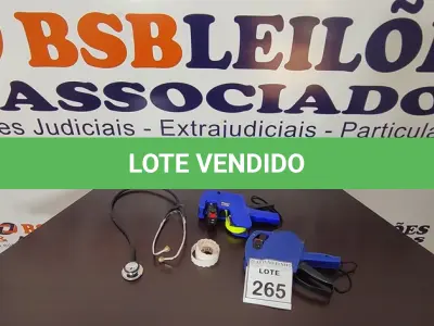 LOTE 265 - 02 ETIQUETADORAS MANUAL E 01 ESTETOSCÓPIO. (NO ESTADO) ATENÇÃO! FAZER A VISITAÇÃO ANTES DE ARREMATAR, NÃO SABEMOS SE FUNCIONA, LEILÃO NÃO TEM GARANTIA E NEM DEVOLUÇÃO, SUJEITO A POSSÍVEIS AVARIAS VISÍVEIS/OCULTAS E/OU AUSÊNCIA DE COMPONENTES.
