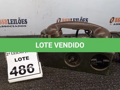 LOTE 486 - 01 TELEFONE ANTIGO. (NO ESTADO) ATENÇÃO! FAZER A VISITAÇÃO ANTES DE ARREMATAR, NÃO SABEMOS SE FUNCIONA, LEILÃO NÃO TEM GARANTIA E NEM DEVOLUÇÃO, SUJEITO A POSSÍVEIS AVARIAS VISÍVEIS/OCULTAS E/OU AUSÊNCIA DE COMPONENTES.
