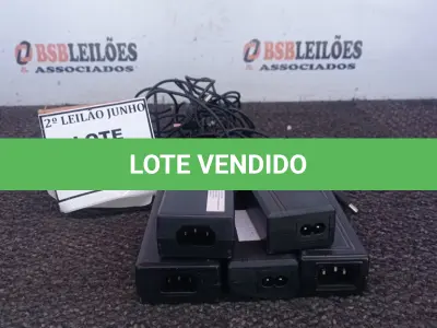 LOTE 451 - 05 FONTES PARA NOTEBOOKS VOLTAGENS DIVERSAS. (NO ESTADO) ATENÇÃO! FAZER A VISITAÇÃO ANTES DE ARREMATAR, NÃO SABEMOS SE FUNCIONA, LEILÃO NÃO TEM GARANTIA E NEM DEVOLUÇÃO, SUJEITO A POSSÍVEIS AVARIAS VISÍVEIS/OCULTAS E/OU AUSÊNCIA DE COMPONENTES.