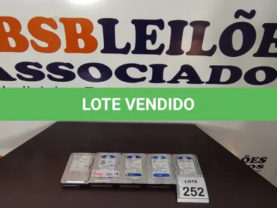 LOTE 252 - 05 HDS DE 500GB PARA PC. (NO ESTADO) ATENÇÃO! FAZER A VISITAÇÃO ANTES DE ARREMATAR, NÃO SABEMOS SE FUNCIONA, LEILÃO NÃO TEM GARANTIA E NEM DEVOLUÇÃO, SUJEITO A POSSÍVEIS AVARIAS VISÍVEIS/OCULTAS E/OU AUSÊNCIA DE COMPONENTES.