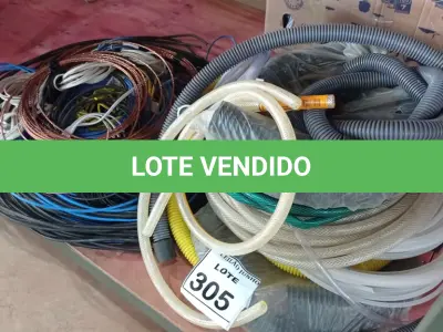 LOTE 305 - 01 LOTE COM MANGUEIRA E FIOS DIVERSOS. (NO ESTADO) ATENÇÃO! FAZER A VISITAÇÃO ANTES DE ARREMATAR, NÃO SABEMOS SE FUNCIONA, LEILÃO NÃO TEM GARANTIA E NEM DEVOLUÇÃO, SUJEITO A POSSÍVEIS AVARIAS VISÍVEIS/OCULTAS E/OU AUSÊNCIA DE COMPONENTES.