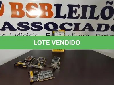 LOTE 234 - 04 PLACAS DE VÍDEO E 01 PLACA USB. (NO ESTADO) ATENÇÃO! FAZER A VISITAÇÃO ANTES DE ARREMATAR, NÃO SABEMOS SE FUNCIONA, LEILÃO NÃO TEM GARANTIA E NEM DEVOLUÇÃO, SUJEITO A POSSÍVEIS AVARIAS VISÍVEIS/OCULTAS E/OU AUSÊNCIA DE COMPONENTES.