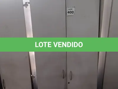 LOTE 400 - 01 ARMÁRIO ALTO COM 02 PORTAS 02 COMPARTIMENTOS. (NO ESTADO) ATENÇÃO! FAZER A VISITAÇÃO ANTES DE ARREMATAR, NÃO SABEMOS SE FUNCIONA, LEILÃO NÃO TEM GARANTIA E NEM DEVOLUÇÃO, SUJEITO A POSSÍVEIS AVARIAS VISÍVEIS/OCULTAS E/OU AUSÊNCIA DE COMPONENTES.