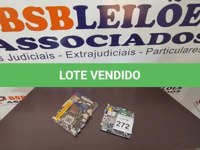 LOTE 272 - 02 PLACAS MÃE PARA PC. (NO ESTADO) ATENÇÃO! FAZER A VISITAÇÃO ANTES DE ARREMATAR, NÃO SABEMOS SE FUNCIONA, LEILÃO NÃO TEM GARANTIA E NEM DEVOLUÇÃO, SUJEITO A POSSÍVEIS AVARIAS VISÍVEIS/OCULTAS E/OU AUSÊNCIA DE COMPONENTES.