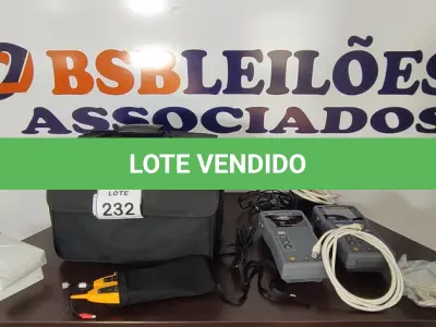 LOTE 232 - 01 CERTIFICADOR DE CABOS MARCA LANTEK 7G COM CASE. (NO ESTADO) ATENÇÃO! FAZER A VISITAÇÃO ANTES DE ARREMATAR, NÃO SABEMOS SE FUNCIONA, LEILÃO NÃO TEM GARANTIA E NEM DEVOLUÇÃO, SUJEITO A POSSÍVEIS AVARIAS VISÍVEIS/OCULTAS E/OU AUSÊNCIA DE COMPONENTES.