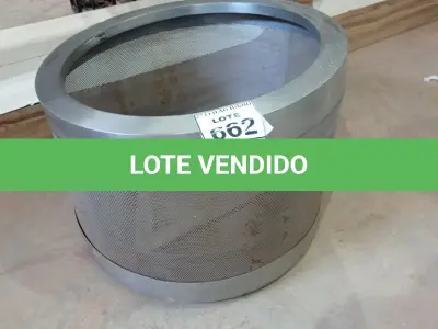 LOTE 662 - 01 SUPORTE PARA VASOS COM RODAS.  (NO ESTADO) ATENÇÃO! FAZER A VISITAÇÃO ANTES DE ARREMATAR, NÃO SABEMOS SE FUNCIONA, LEILÃO NÃO TEM GARANTIA E NEM DEVOLUÇÃO, SUJEITO A POSSÍVEIS AVARIAS VISÍVEIS/OCULTAS E/OU AUSÊNCIA DE COMPONENTES.