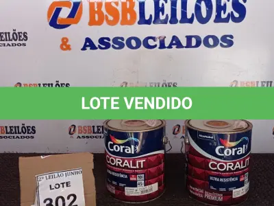 LOTE 302 - 02 LATAS DE TINTA MARCA CORAL ESMALTE SINTÉTICO, PARA MADEIRA E METAL, NA COR ACETINADO COM 3,2L CADA. (NO ESTADO) ATENÇÃO! FAZER A VISITAÇÃO ANTES DE ARREMATAR, NÃO SABEMOS SE FUNCIONA, LEILÃO NÃO TEM GARANTIA E NEM DEVOLUÇÃO, SUJEITO A POSSÍVEIS AVARIAS VISÍVEIS/OCULTAS E/OU AUSÊNCIA DE COMPONENTES.