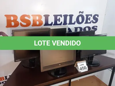 LOTE 450 - 05 MONITORES DE MARCAS E MODELOS DIVERSOS. (NO ESTADO) ATENÇÃO! FAZER A VISITAÇÃO ANTES DE ARREMATAR, NÃO SABEMOS SE FUNCIONA, LEILÃO NÃO TEM GARANTIA E NEM DEVOLUÇÃO, SUJEITO A POSSÍVEIS AVARIAS VISÍVEIS/OCULTAS E/OU AUSÊNCIA DE COMPONENTES.