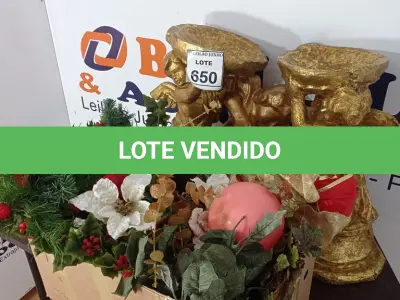 LOTE 650 - 01 LOTE COM ENFEITES DE NATAL DIVERSOS.  (NO ESTADO) ATENÇÃO! FAZER A VISITAÇÃO ANTES DE ARREMATAR, NÃO SABEMOS SE FUNCIONA, LEILÃO NÃO TEM GARANTIA E NEM DEVOLUÇÃO, SUJEITO A POSSÍVEIS AVARIAS VISÍVEIS/OCULTAS E/OU AUSÊNCIA DE COMPONENTES.