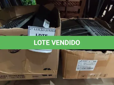 LOTE 231 - 01 LOTE COM GRANDE QUANTIDADE DE TECLADOS PARA PC MODELOS DIVERSOS. (NO ESTADO) ATENÇÃO! FAZER A VISITAÇÃO ANTES DE ARREMATAR, NÃO SABEMOS SE FUNCIONA, LEILÃO NÃO TEM GARANTIA E NEM DEVOLUÇÃO, SUJEITO A POSSÍVEIS AVARIAS VISÍVEIS/OCULTAS E/OU AUSÊNCIA DE COMPONENTES.