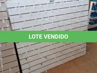 LOTE 547 - 01 PAINEL CANALETADO DE 1,32 X 1,46. (NO ESTADO) ATENÇÃO! FAZER A VISITAÇÃO ANTES DE ARREMATAR, NÃO SABEMOS SE FUNCIONA, LEILÃO NÃO TEM GARANTIA E NEM DEVOLUÇÃO, SUJEITO A POSSÍVEIS AVARIAS VISÍVEIS/OCULTAS E/OU AUSÊNCIA DE COMPONENTES.