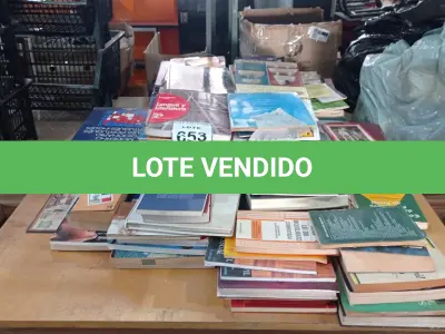 LOTE 653 - 01 LOTE COM GRANDE QUANTIDADE DE LIVROS.  (NO ESTADO) ATENÇÃO! FAZER A VISITAÇÃO ANTES DE ARREMATAR, NÃO SABEMOS SE FUNCIONA, LEILÃO NÃO TEM GARANTIA E NEM DEVOLUÇÃO, SUJEITO A POSSÍVEIS AVARIAS VISÍVEIS/OCULTAS E/OU AUSÊNCIA DE COMPONENTES.