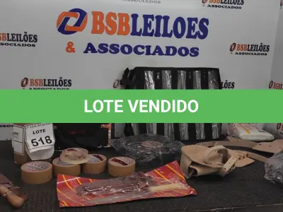 LOTE 518 - 02 FACAS SENDO 01 COM BAINHA, 02 PORTAS FERRAMENTAS, 01 BOLSA PORTA FERRAMENTAS, 02 ROLOS DE VEDAÇÃO, 06 FITAS E 02 PORTAS EMPATE DE 05 DIVISÕES (NO ESTADO) ATENÇÃO! FAZER A VISITAÇÃO ANTES DE ARREMATAR, NÃO SABEMOS SE FUNCIONA, LEILÃO NÃO TEM GARANTIA E NEM DEVOLUÇÃO, SUJEITO A POSSÍVEIS AVARIAS VISÍVEIS/OCULTAS E/OU AUSÊNCIA DE COMPONENTES.