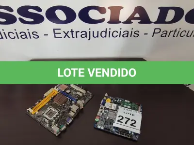 LOTE 272 - 02 PLACAS MÃE PARA PC. (NO ESTADO) ATENÇÃO! FAZER A VISITAÇÃO ANTES DE ARREMATAR, NÃO SABEMOS SE FUNCIONA, LEILÃO NÃO TEM GARANTIA E NEM DEVOLUÇÃO, SUJEITO A POSSÍVEIS AVARIAS VISÍVEIS/OCULTAS E/OU AUSÊNCIA DE COMPONENTES.
