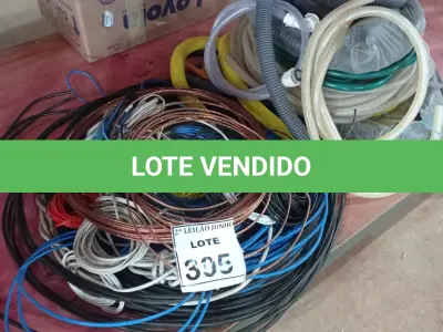 LOTE 305 - 01 LOTE COM MANGUEIRA E FIOS DIVERSOS. (NO ESTADO) ATENÇÃO! FAZER A VISITAÇÃO ANTES DE ARREMATAR, NÃO SABEMOS SE FUNCIONA, LEILÃO NÃO TEM GARANTIA E NEM DEVOLUÇÃO, SUJEITO A POSSÍVEIS AVARIAS VISÍVEIS/OCULTAS E/OU AUSÊNCIA DE COMPONENTES.