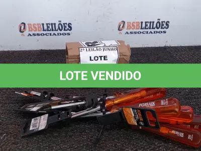 LOTE 449 - 06 CHAVES PHILIPS E 01 CHAVE CANHÃO. (NO ESTADO) ATENÇÃO! FAZER A VISITAÇÃO ANTES DE ARREMATAR, NÃO SABEMOS SE FUNCIONA, LEILÃO NÃO TEM GARANTIA E NEM DEVOLUÇÃO, SUJEITO A POSSÍVEIS AVARIAS VISÍVEIS/OCULTAS E/OU AUSÊNCIA DE COMPONENTES.